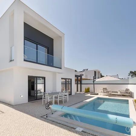 Villa - By Sch *